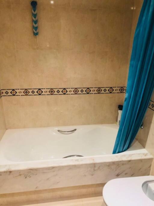 Piso Moderno Apartment Sarria Exterior photo